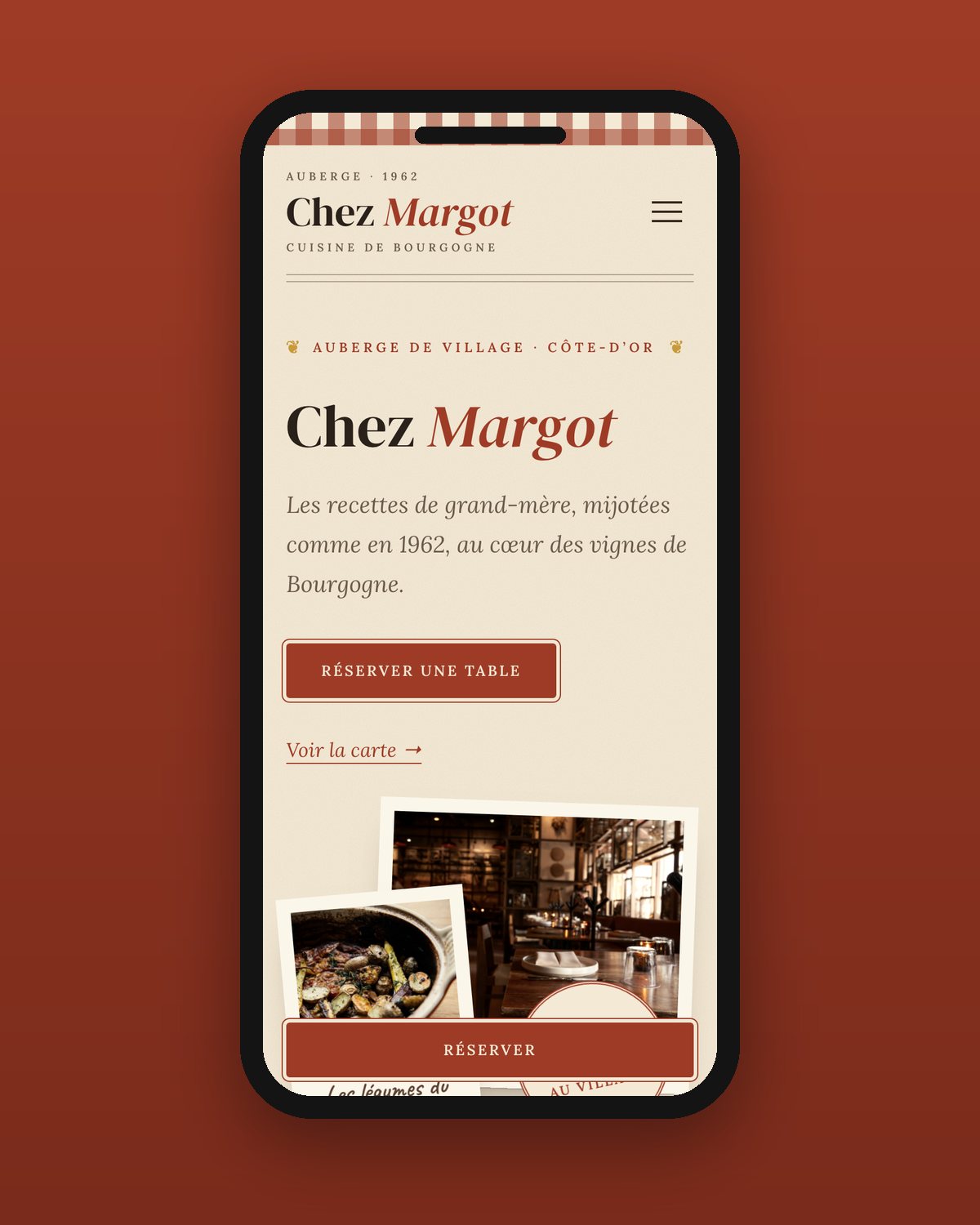 Sur téléphone : l’accueil et le bouton « Réserver » toujours visible